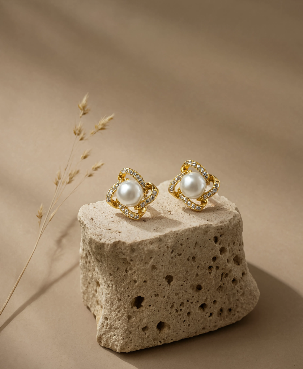 Nacré Studs